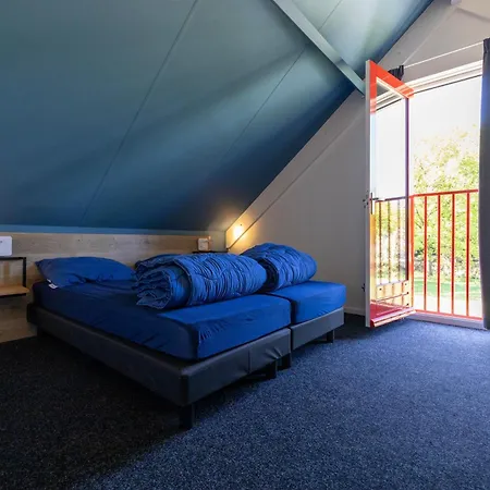 With Sunny Garden Near 別荘 Ewijk