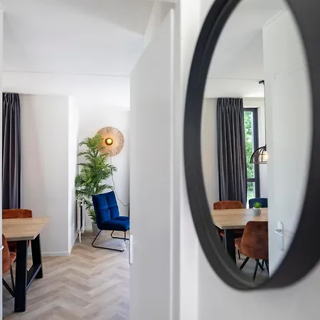 With Sunny Garden Near Casa de Férias