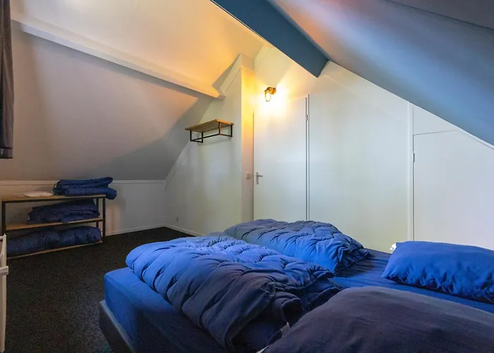 With Sunny Garden Near 別荘