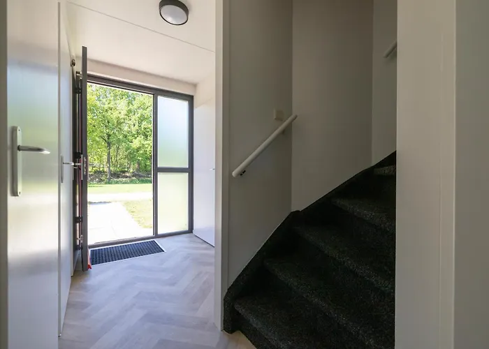 別荘 With Sunny Garden Near *