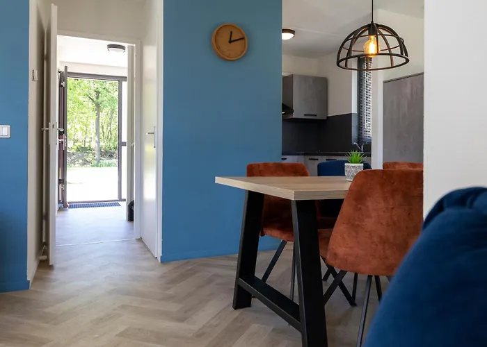 別荘 With Sunny Garden Near Ewijk