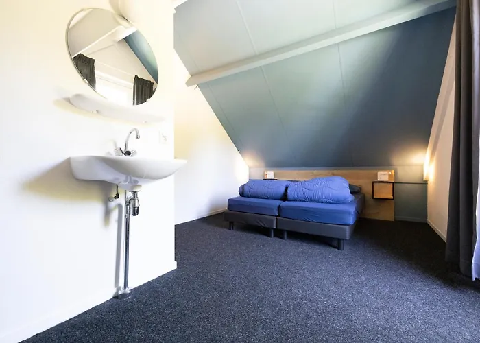 Сasa de vacaciones With Sunny Garden Near