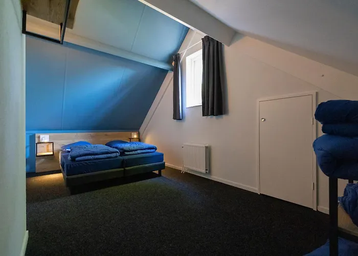 Сasa de vacaciones With Sunny Garden Near